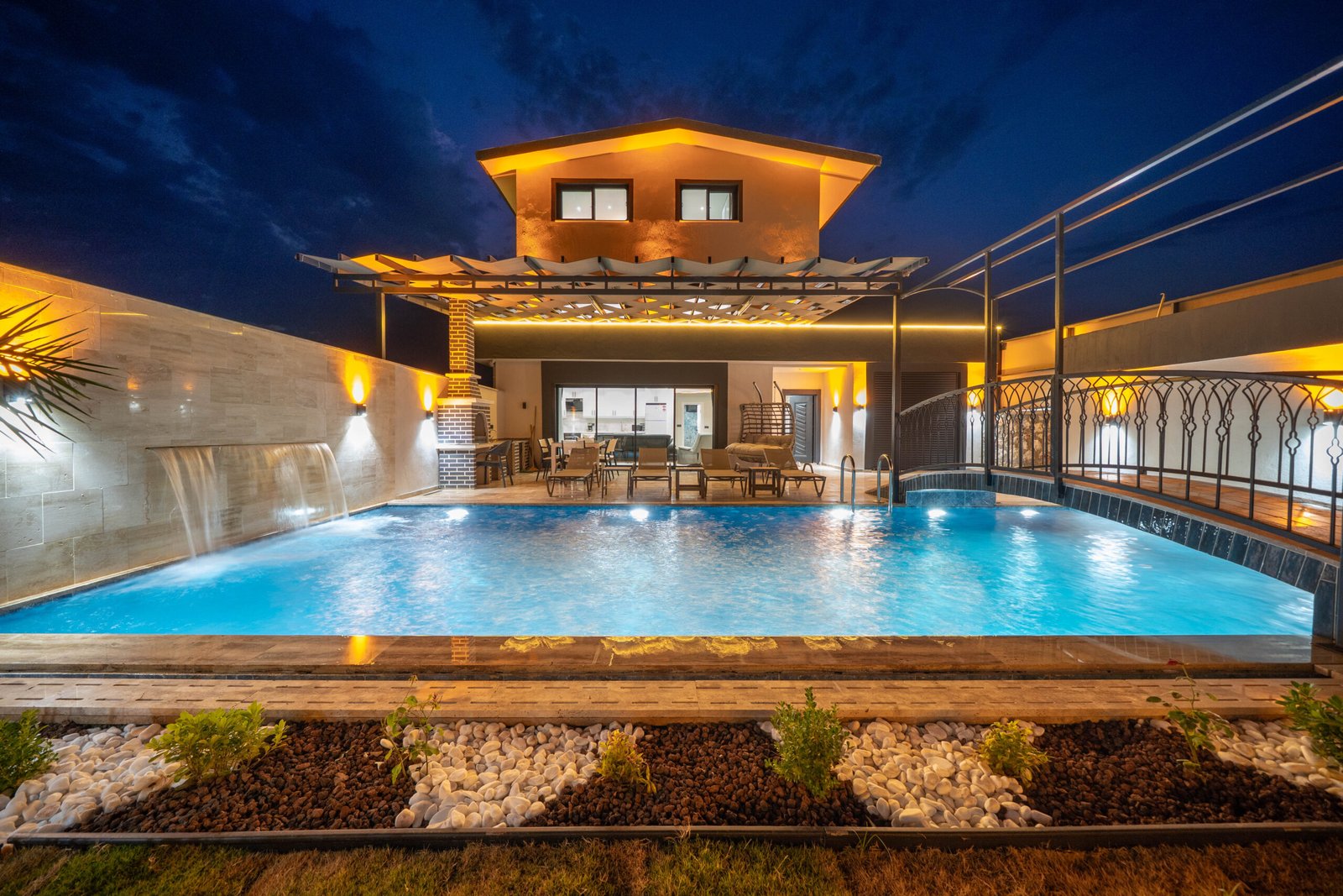 VILLA GENESIS/ 48-14318